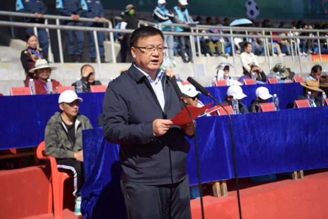波杰姆斯基新发型亮相，勇士的年轻明星引关注